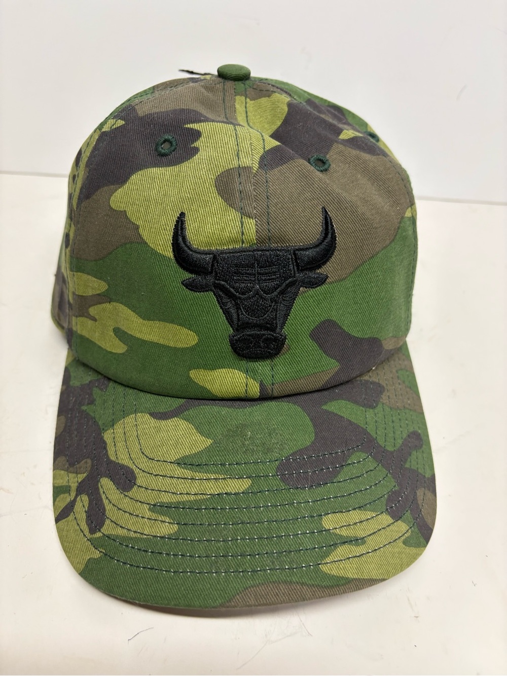 47 Brand Chicago Bulls Camo Cap Adjustable Embroidered Bull OS NWT